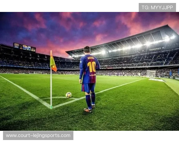 中年足球球星的传奇之路：岁月磨砺与巅峰再现的完美交融